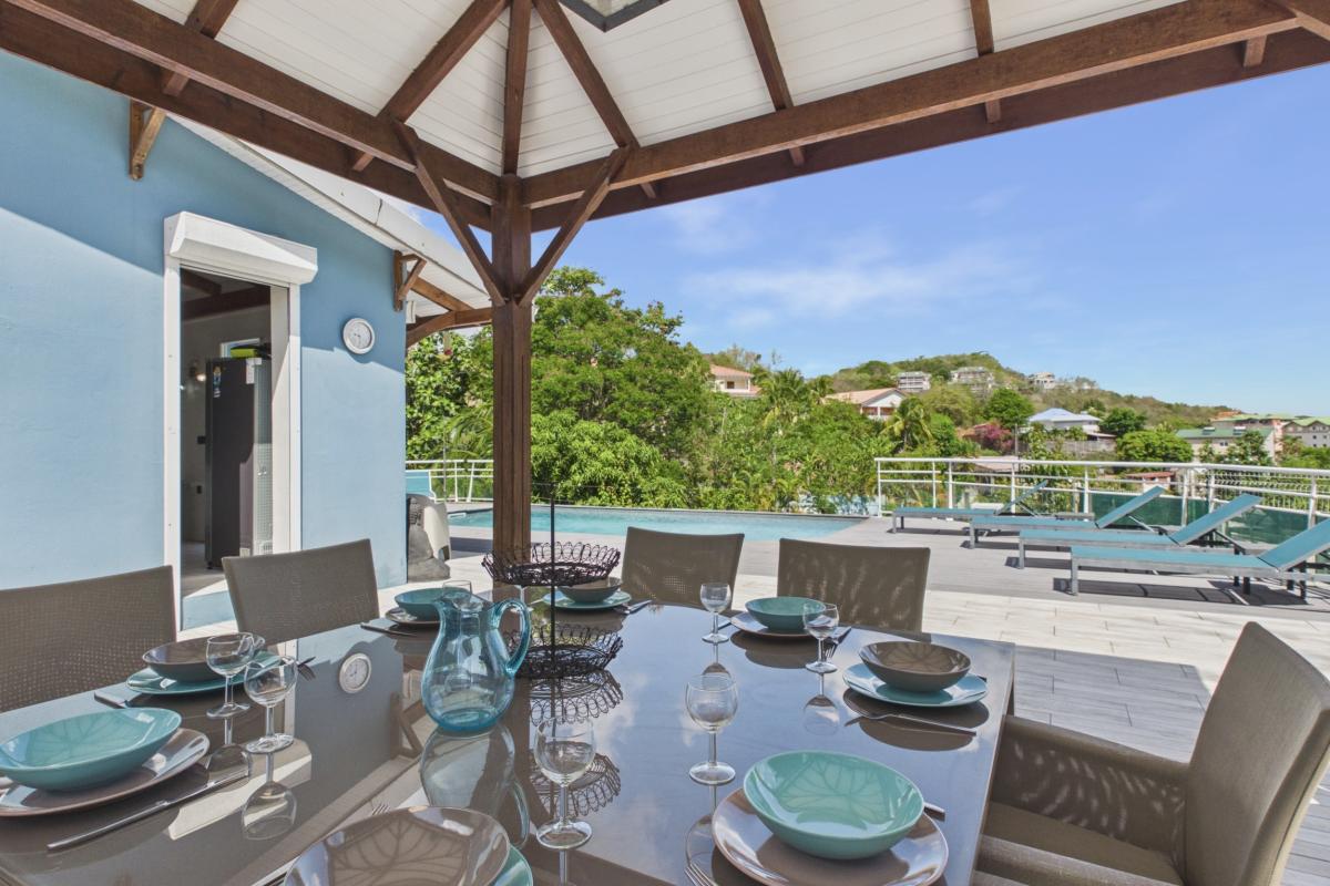 Location martinique  trois ilets 5 chambres - côté repas